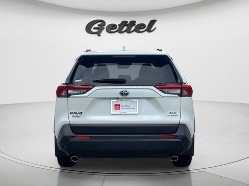 Used 2023 Toyota RAV4 XLE Premium AWD/4WD image 5