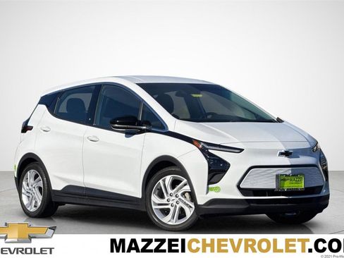 Used 2023 Chevrolet Bolt LT image 1