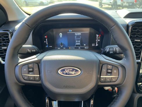 New 2025 Ford Ranger XLT w/ FX4 Off-Road Package image 16