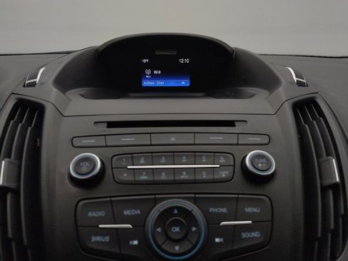 Used 2017 Ford Escape SE image 25