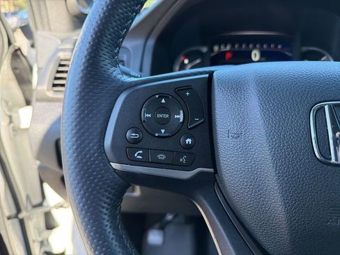 Used 2025 Honda Passport EX-L image 18