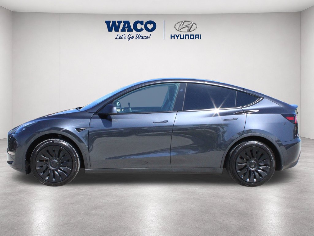 Used 2025 Tesla Model Y Long Range RWD image 4