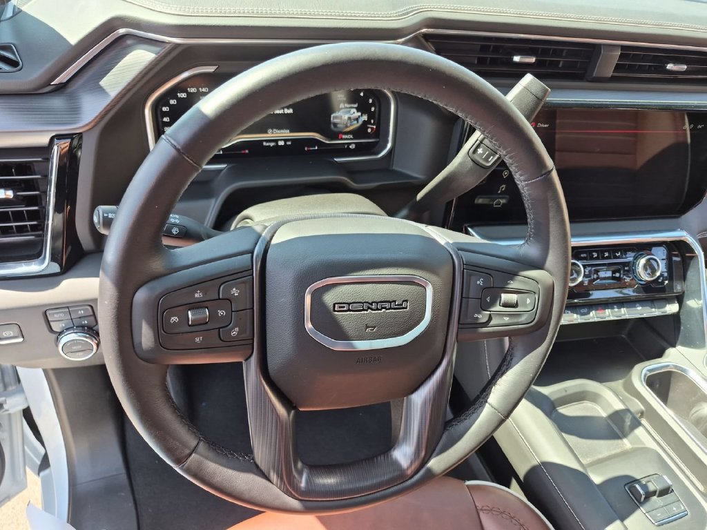 Certified 2025 GMC Sierra 3500 Denali Ultimate AWD/4WD image 9