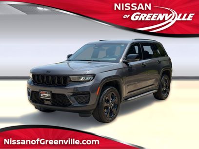 Used 2025 Jeep Grand Cherokee Altitude w/ Trailer Tow Package