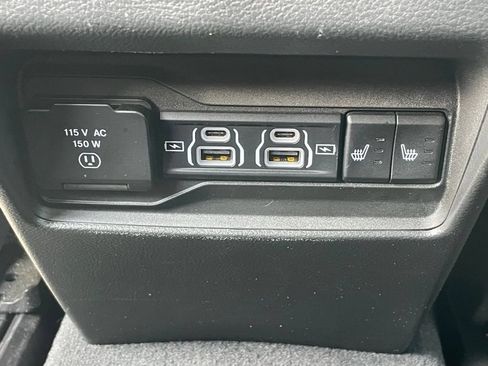 Used 2023 Jeep Grand Cherokee Limited AWD/4WD image 23