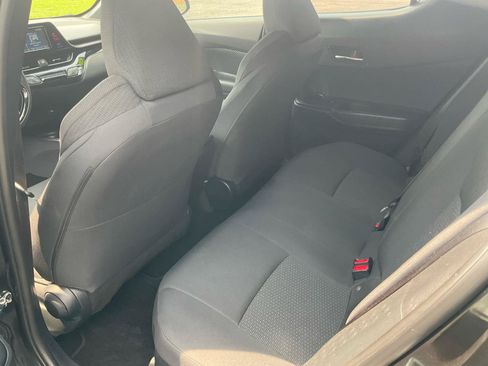 Used 2018 Toyota C-HR XLE FWD image 20