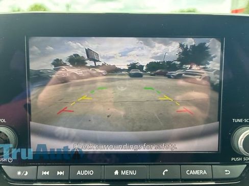 Used 2025 Nissan Pathfinder SV FWD image 31