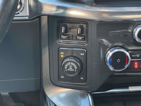 Used 2022 Ford F150 Lariat w/ Max Trailer Tow Package image 15