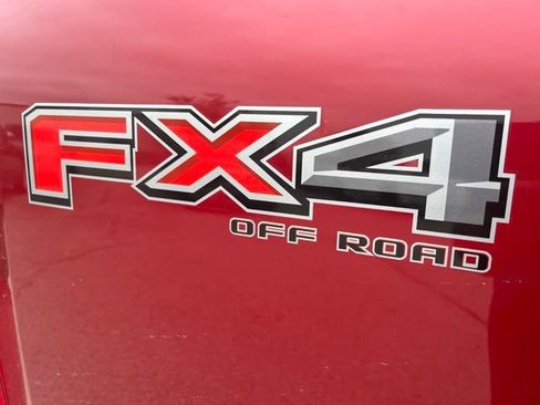 Used 2023 Ford F350 Lariat w/ Chrome Package image 28