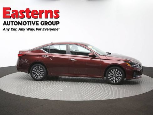 Used 2024 Nissan Altima 2.5 SV w/ SV Premium Package AWD/4WD image 47