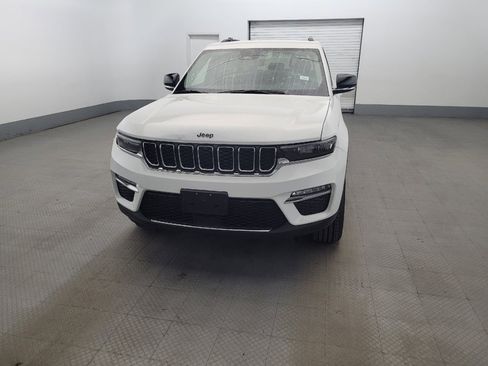 Used 2022 Jeep Grand Cherokee Limited AWD/4WD image 15