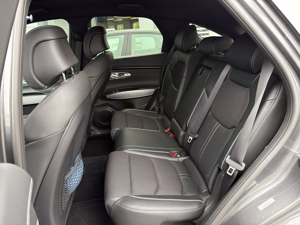 Used 2023 Genesis GV70 2.5T w/ Sport Prestige Package AWD/4WD image 12