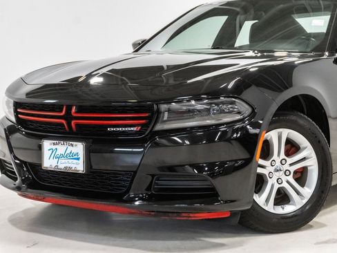 Used 2023 Dodge Charger SXT RWD image 2