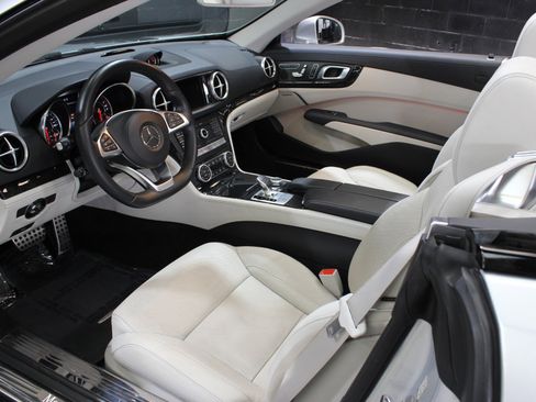 Used 2020 Mercedes-Benz SL 450 image 30