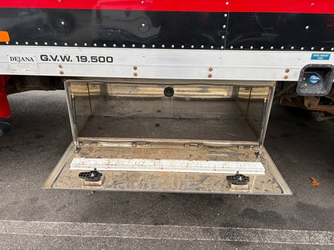 Used 2015 Ford F550 4x4 Regular Cab Super Duty image 22