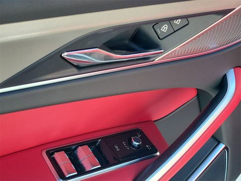 Used 2026 Jaguar F-PACE R-Dynamic S image 24