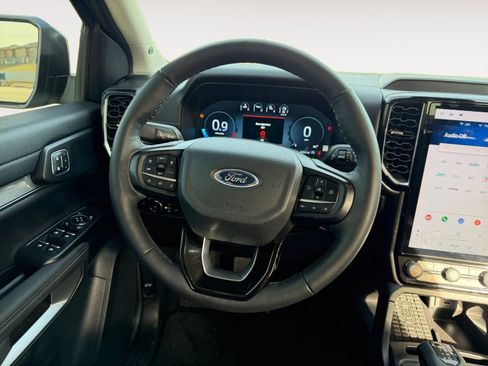 Used 2024 Ford Ranger Lariat w/ FX4 Off-Road Package image 12