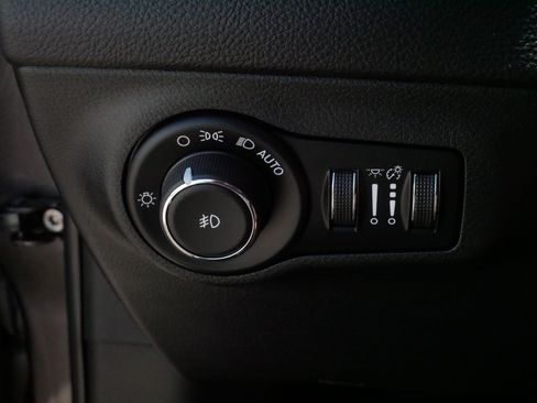 Used 2018 Jeep Compass Trailhawk AWD/4WD image 29