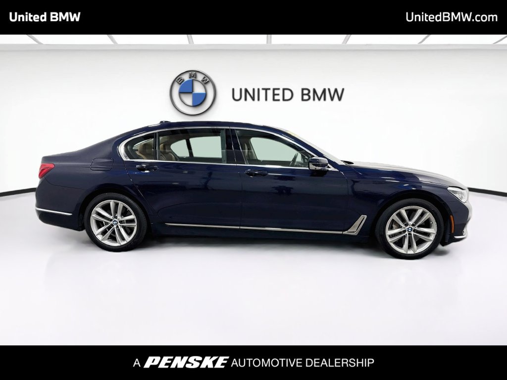 Used 2017 BMW 750i xDrive AWD/4WD image 4