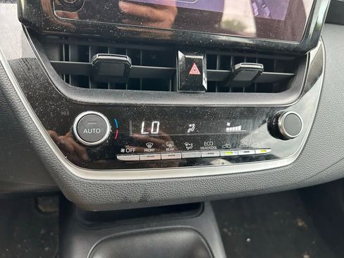 Used 2024 Toyota Corolla LE image 25