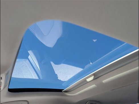 Used 2025 Volkswagen Jetta SE image 13