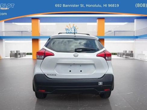 Used 2019 Nissan Kicks S w/ Exterior Package FWD image 8