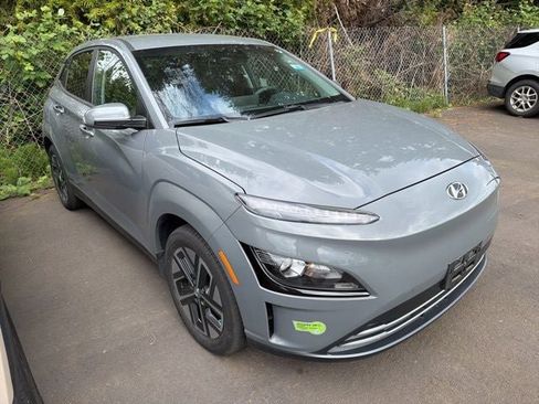 Used 2023 Hyundai Kona SE FWD image 1