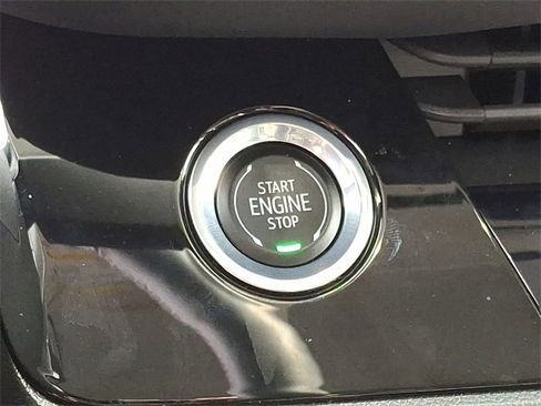 Certified 2025 Buick Envision Sport Touring image 23