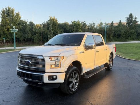 Used 2015 Ford F150 Platinum w/ Equipment Group 701A Luxury AWD/4WD image 2