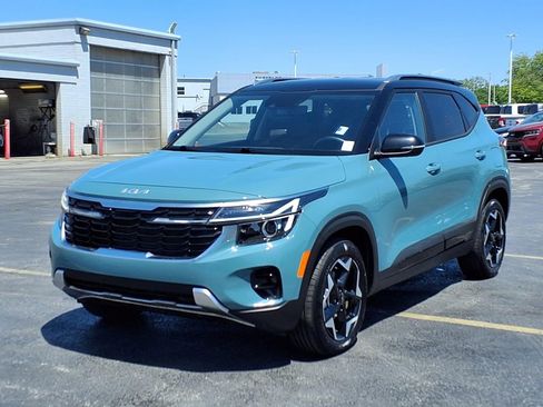 Used 2025 Kia Seltos S FWD image 2