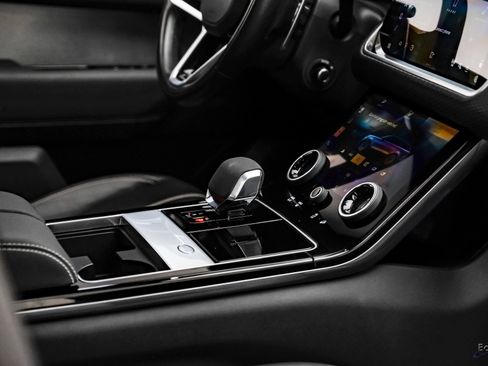 Used 2022 Land Rover Range Rover Velar R-Dynamic S image 48