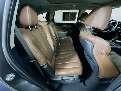 Used 2022 Acura MDX SH-AWD w/ Technology Package image 11