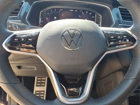 Used 2023 Volkswagen Tiguan SEL R-Line AWD/4WD image 13