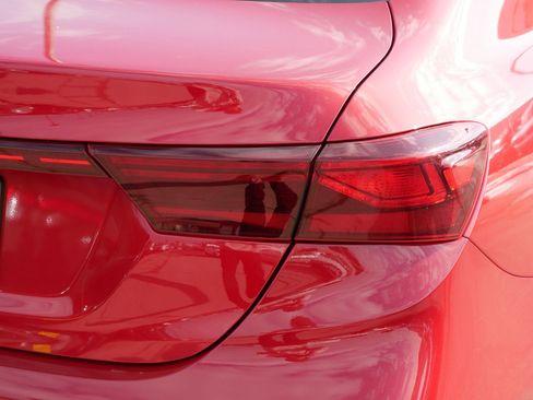 Certified 2022 Kia Forte LXS w/ LXS Technology Package image 17