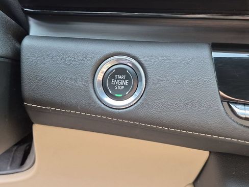 Certified 2023 Cadillac Escalade Premium Luxury w/ Performance Package AWD/4WD image 17