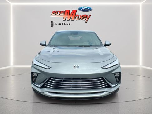 Used 2026 Buick Envista Preferred FWD image 2