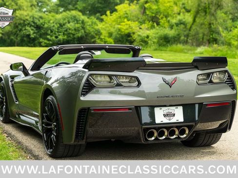 Used 2015 Chevrolet Corvette Z06 w/ 2LZ Preferred Equipment Group RWD image 9