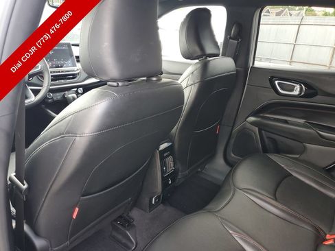 Used 2025 Jeep Compass Trailhawk w/ Trailhawk Convenience Group AWD/4WD image 10