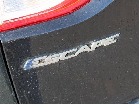 Used 2013 Ford Escape SEL image 9