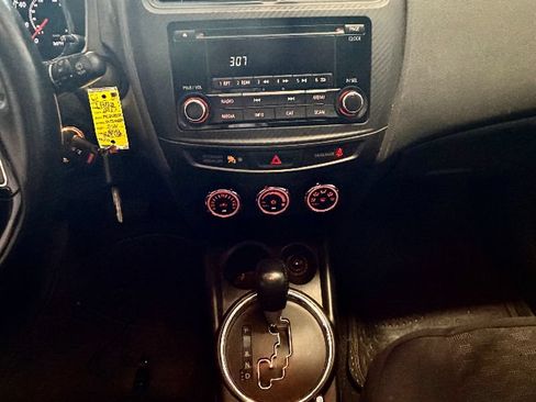 Used 2017 Mitsubishi Outlander Sport ES AWD/4WD image 20