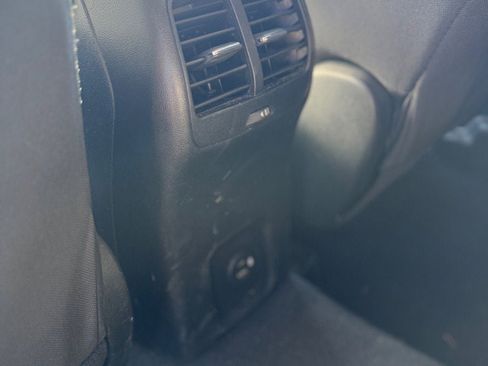 Used 2020 Ford Escape SE image 10