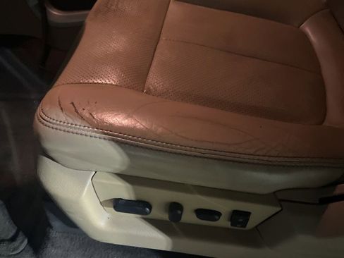 Used 2011 Ford F150 Lariat w/ Lariat Chrome Pkg image 6