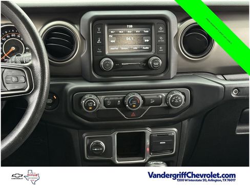 Used 2018 Jeep Wrangler Unlimited Sport AWD/4WD image 16
