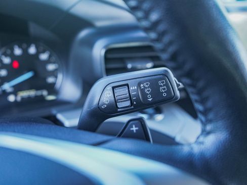 Used 2020 Ford Explorer XLT w/ Equipment Group 202A image 17