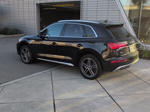 Used 2023 Audi Q5 e Premium Plus w/ Premium Plus Package image 7