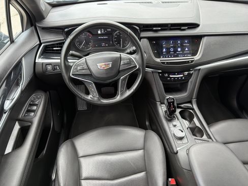 Certified 2025 Cadillac XT5 Premium Luxury AWD/4WD image 11