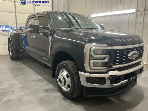 Used 2025 Ford F350 Lariat w/ Lariat Ultimate Package AWD/4WD image 1