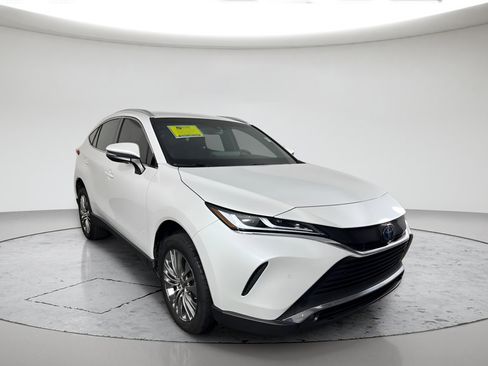 Used 2023 Toyota Venza XLE AWD/4WD image 1