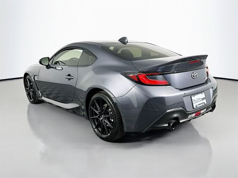 Certified 2025 Toyota GR86 Premium image 5