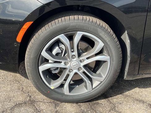 New 2026 Chrysler Pacifica Pinnacle image 8